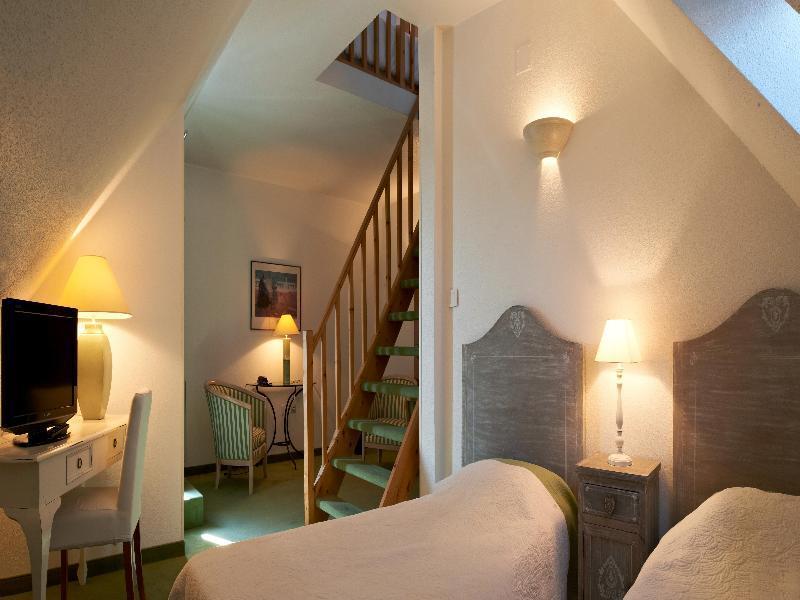 Les Jardins D'Adalric Hotel Obernai Bagian luar foto