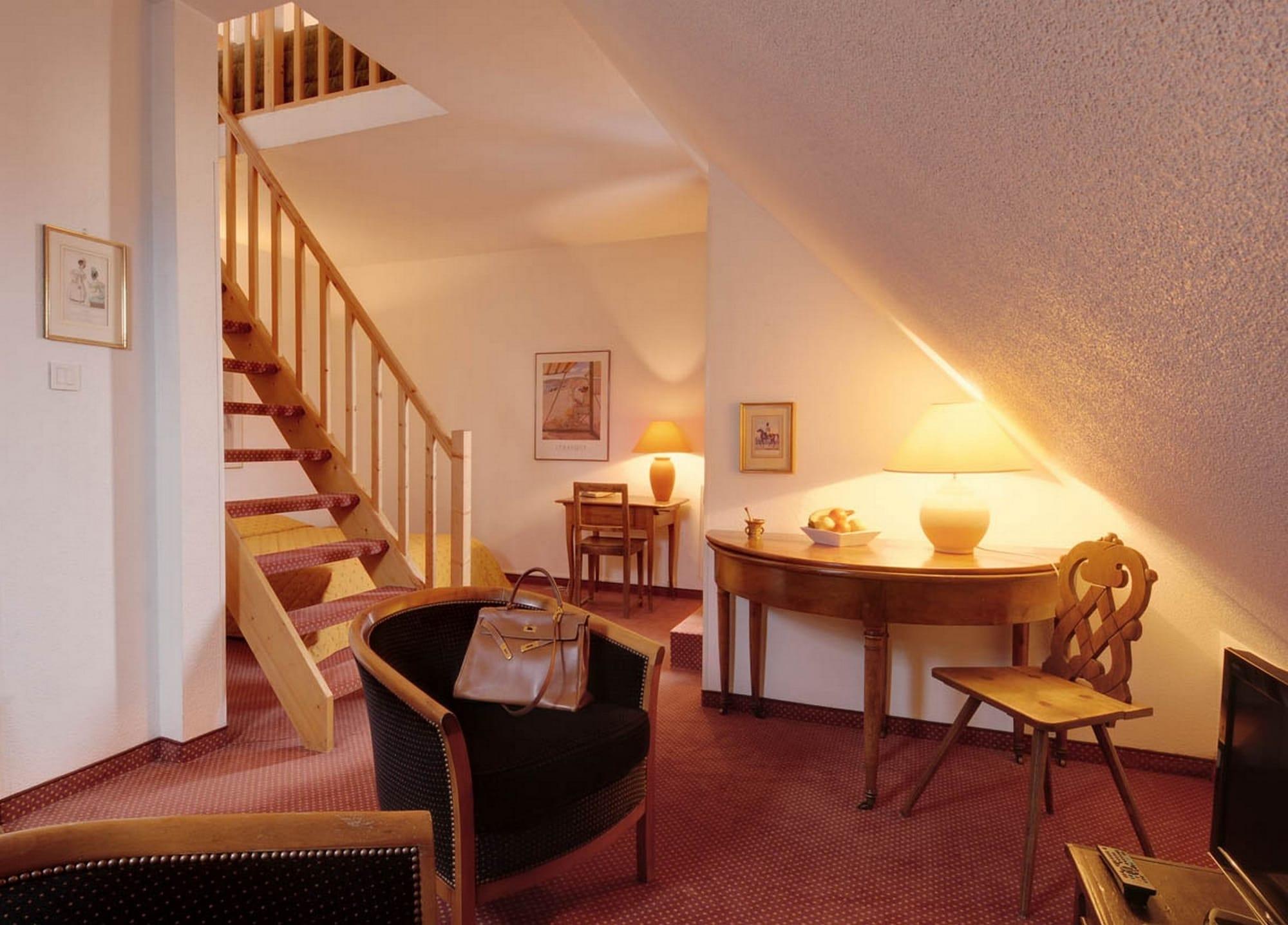 Les Jardins D'Adalric Hotel Obernai Bagian luar foto