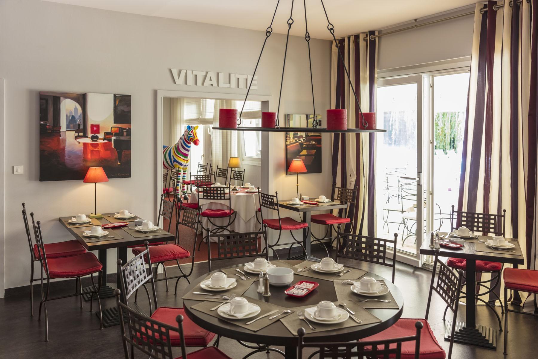 Les Jardins D'Adalric Hotel Obernai Bagian luar foto